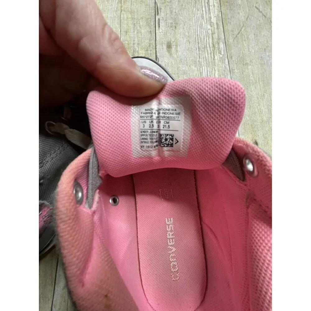 Converse Mid Rise Sneakers Size 3